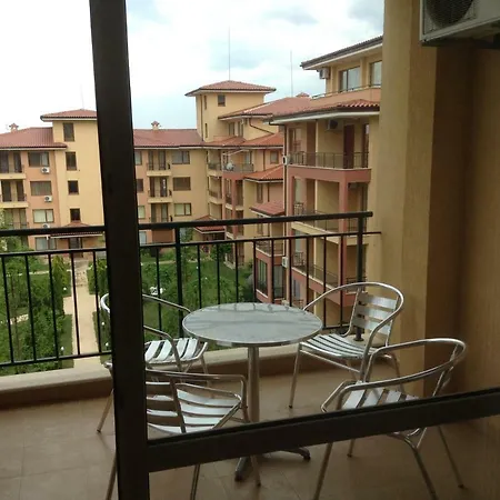 Apartment Magic Dreams C12 *